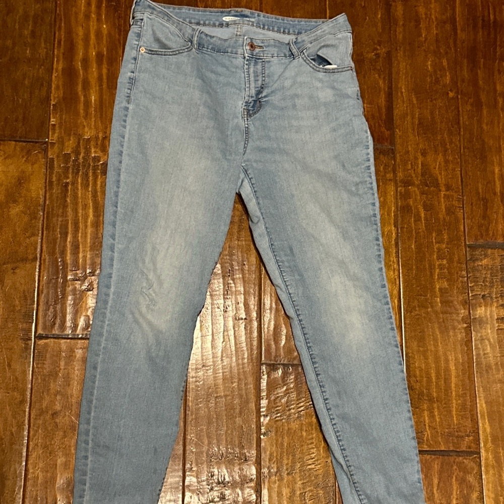 Old Navy High Rise Super Skinny  Distressed Women's size 14 Blue jeans